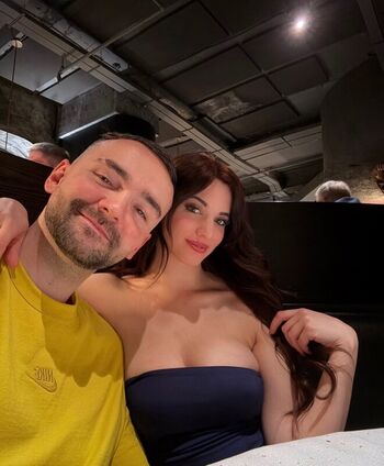 Full leaked Zeling private onlyfans photo