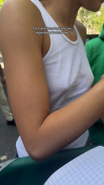 Full leaked Zendaya private onlyfans photo