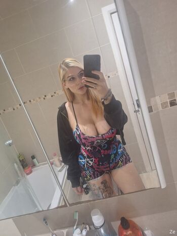 Full leaked Zephyraobs private onlyfans photo