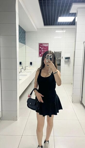 Full leaked Zhla page private onlyfans photo