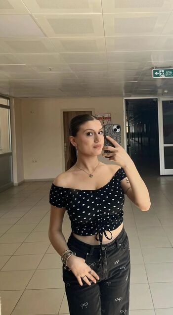 Full leaked Zhla private onlyfans photo