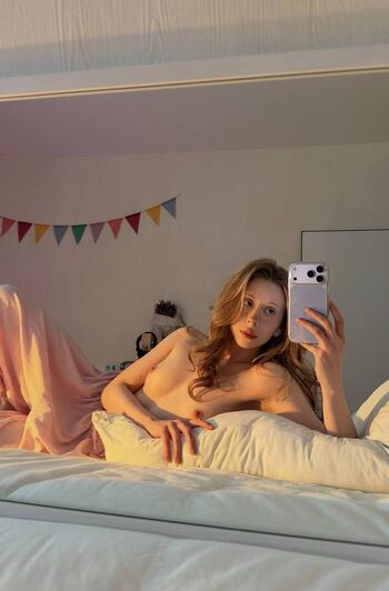 Full leaked Zira merz private onlyfans photo