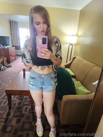 Full leaked Zlutbaby page private onlyfans photo