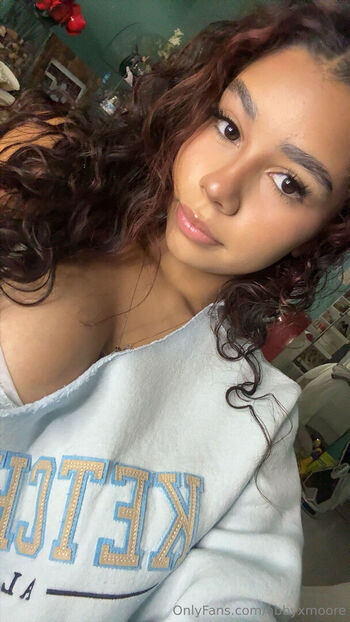 Full leaked Zoe hernan private onlyfans photo
