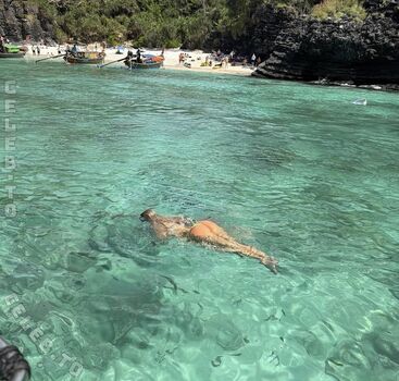 Full leaked Zoe kaeppele  page private onlyfans photo