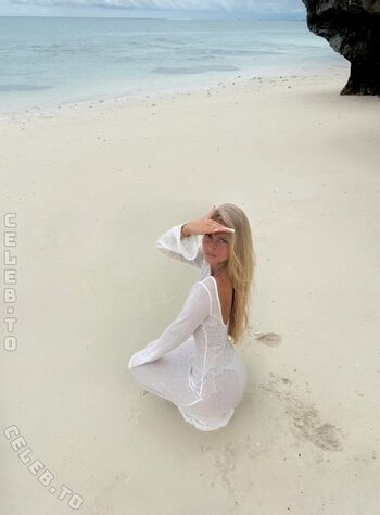 Full leaked Zoe kaeppele private onlyfans photo