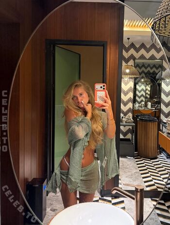 Full leaked Zoe kaeppele page private onlyfans photo