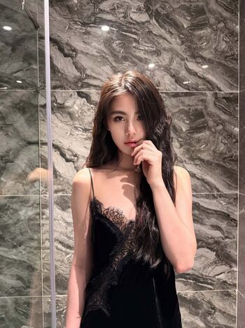 Full leaked Zoe levana private onlyfans photo