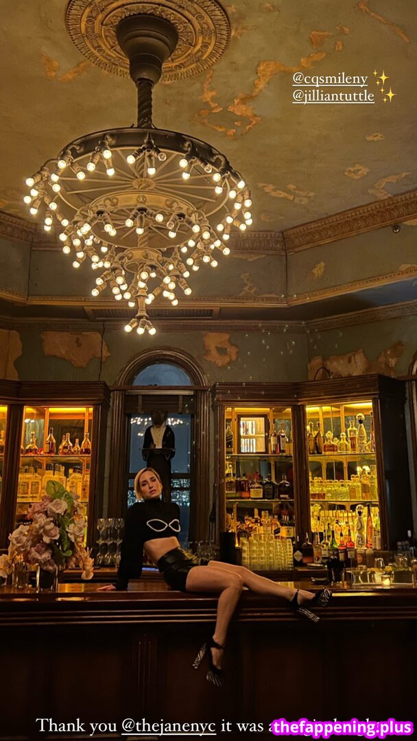 Zoe Lister Jones / https: / zoelisterjones Naken OnlyFans Foto #17