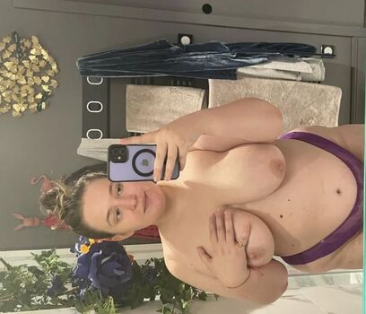 Full leaked Zoe schrute private onlyfans photo