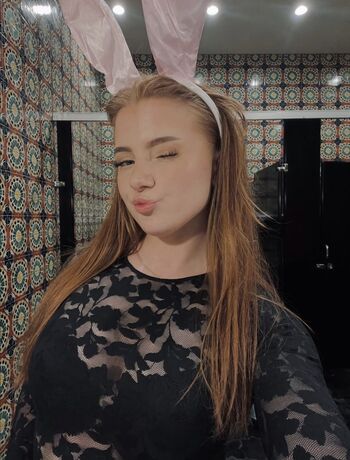 Zoe Tierney