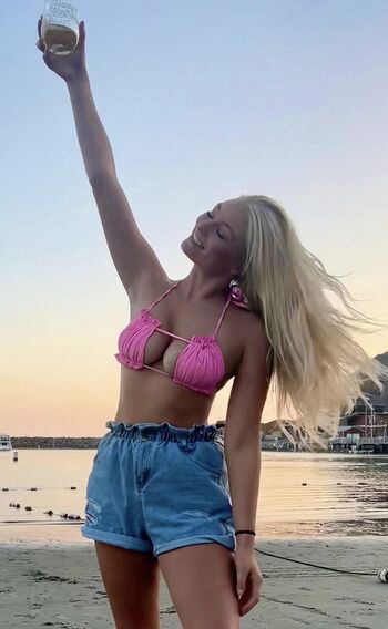 Full leaked Zoe zehren private onlyfans photo