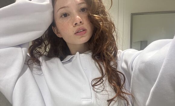 Full leaked Zoenya private onlyfans photo