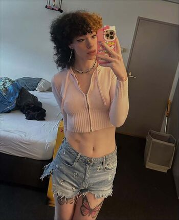 Full leaked Zoelagoblina private onlyfans photo