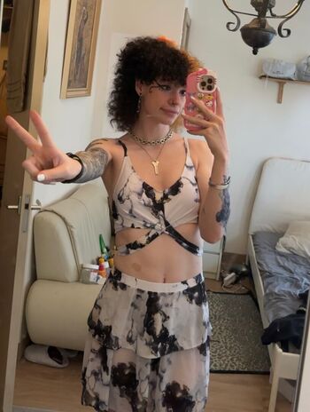Full leaked Zoelagoblina private onlyfans photo