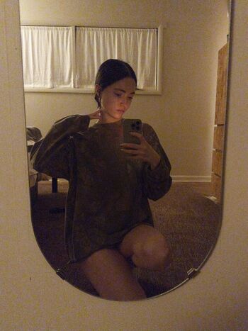 Full leaked Zoeplzshutup private onlyfans photo