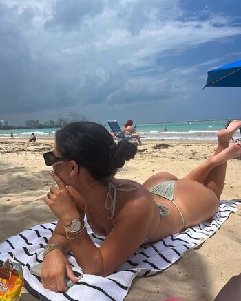 Full leaked Zoerainee private onlyfans photo