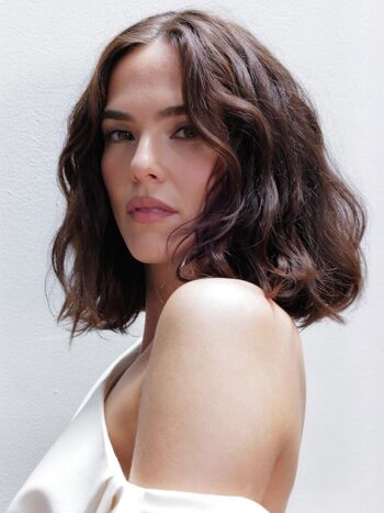 Full leaked Zoey deutch page private onlyfans photo