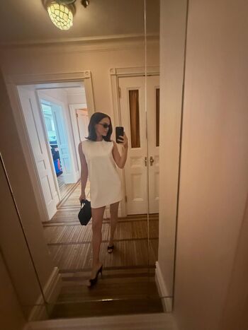 Full leaked Zoey deutch page private onlyfans photo