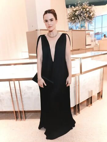 Full leaked Zoey deutch private onlyfans photo