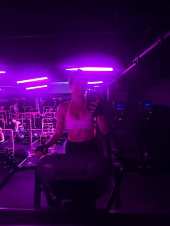 Full leaked Zoey deutch private onlyfans photo