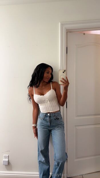 Full leaked Zoeyjaymfc private onlyfans photo