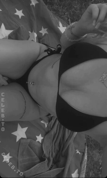 Full leaked Zoeynue private onlyfans photo