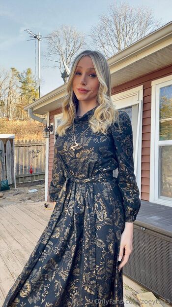 Full leaked Zoeyt private onlyfans photo