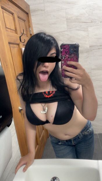 Full leaked Zombe tramp page private onlyfans photo