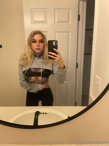 Full leaked Zooemoore private onlyfans photo