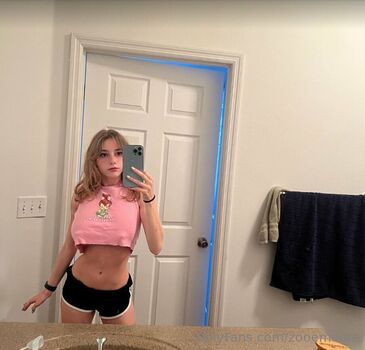 Full leaked Zooemoore private onlyfans photo