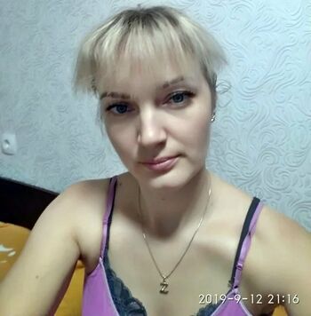 Full leaked Zoryana r page private onlyfans photo