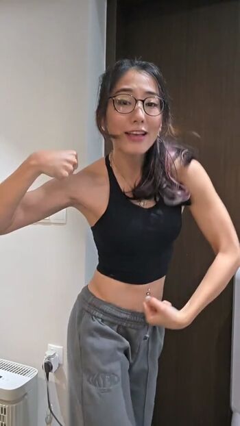 Full leaked Tvoya van/ private onlyfans photo